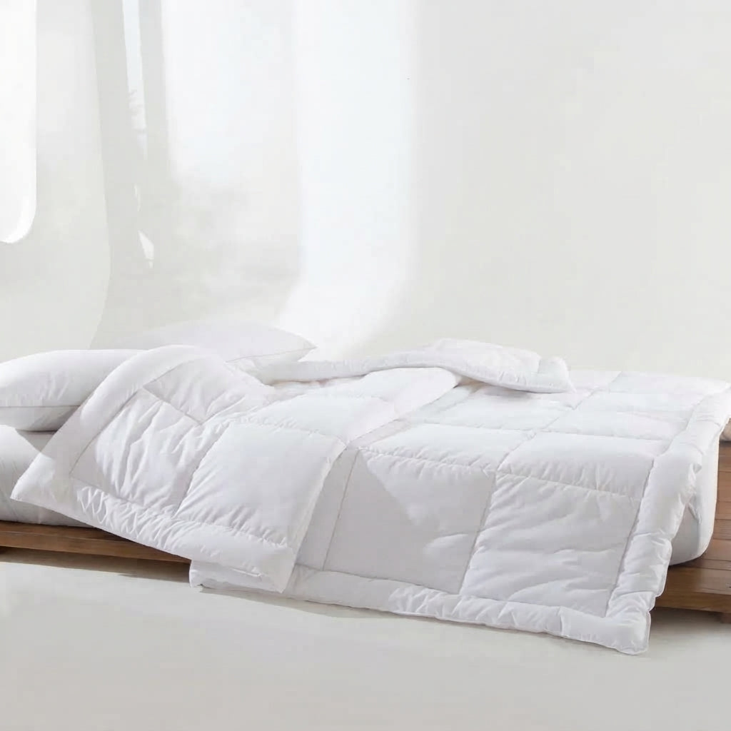 Aerogel Comforter with Pet Hair Resistant Design for Dogs and Cats